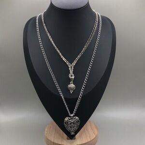 Vintage Sarah Coventry Secret Heart Locket Like Pendant Chain Necklace FREE +